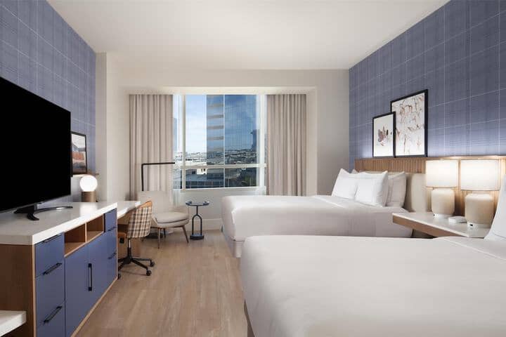 Room 32 of 111