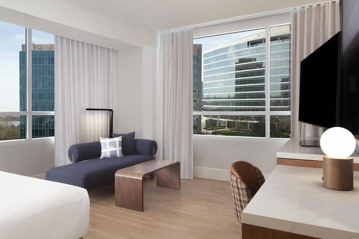 Room 26 of 111