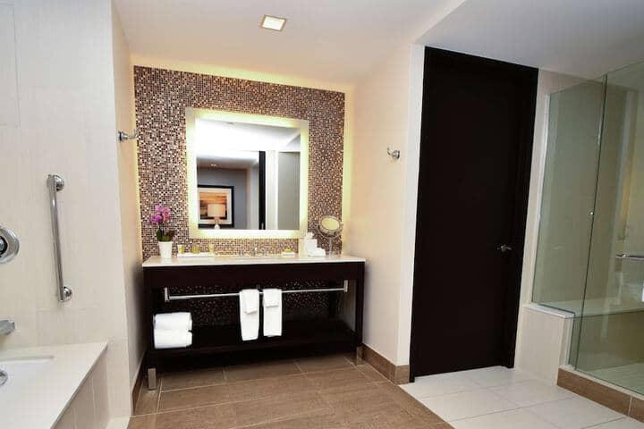 Room 47 of 111