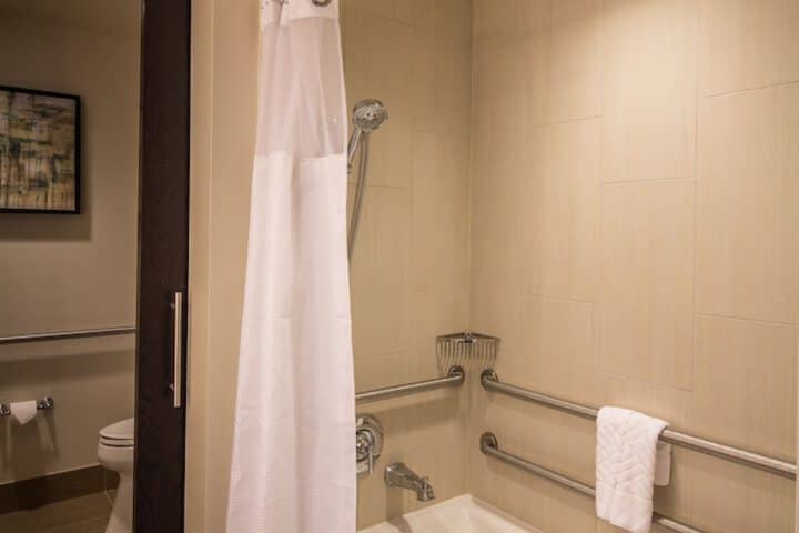Room 45 of 111