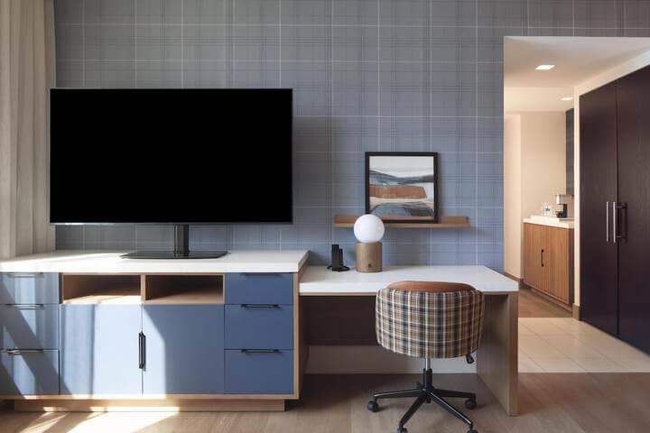 Room 33 of 111