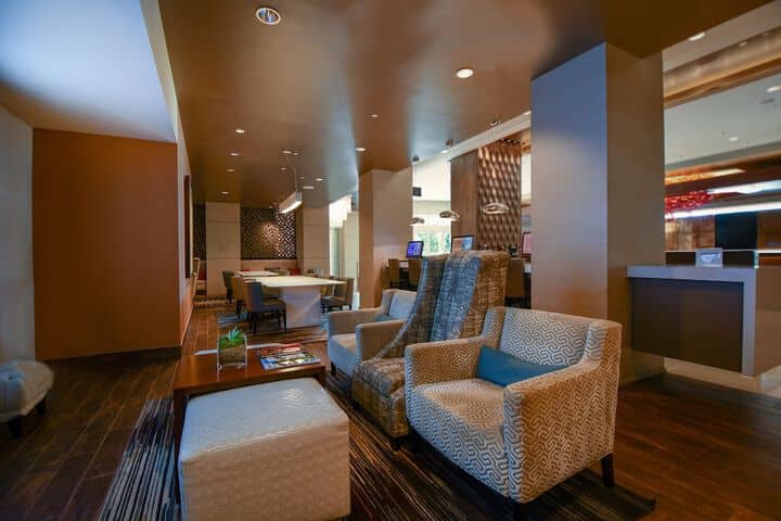 Business Center 94 of 111
